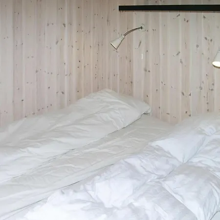 Сasa de vacaciones Cozy Home In Hadsund With Wifi