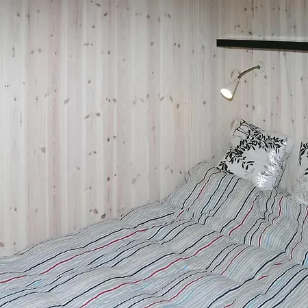 Cozy In Hadsund With Wifi Vakantiehuis Haslevgårde